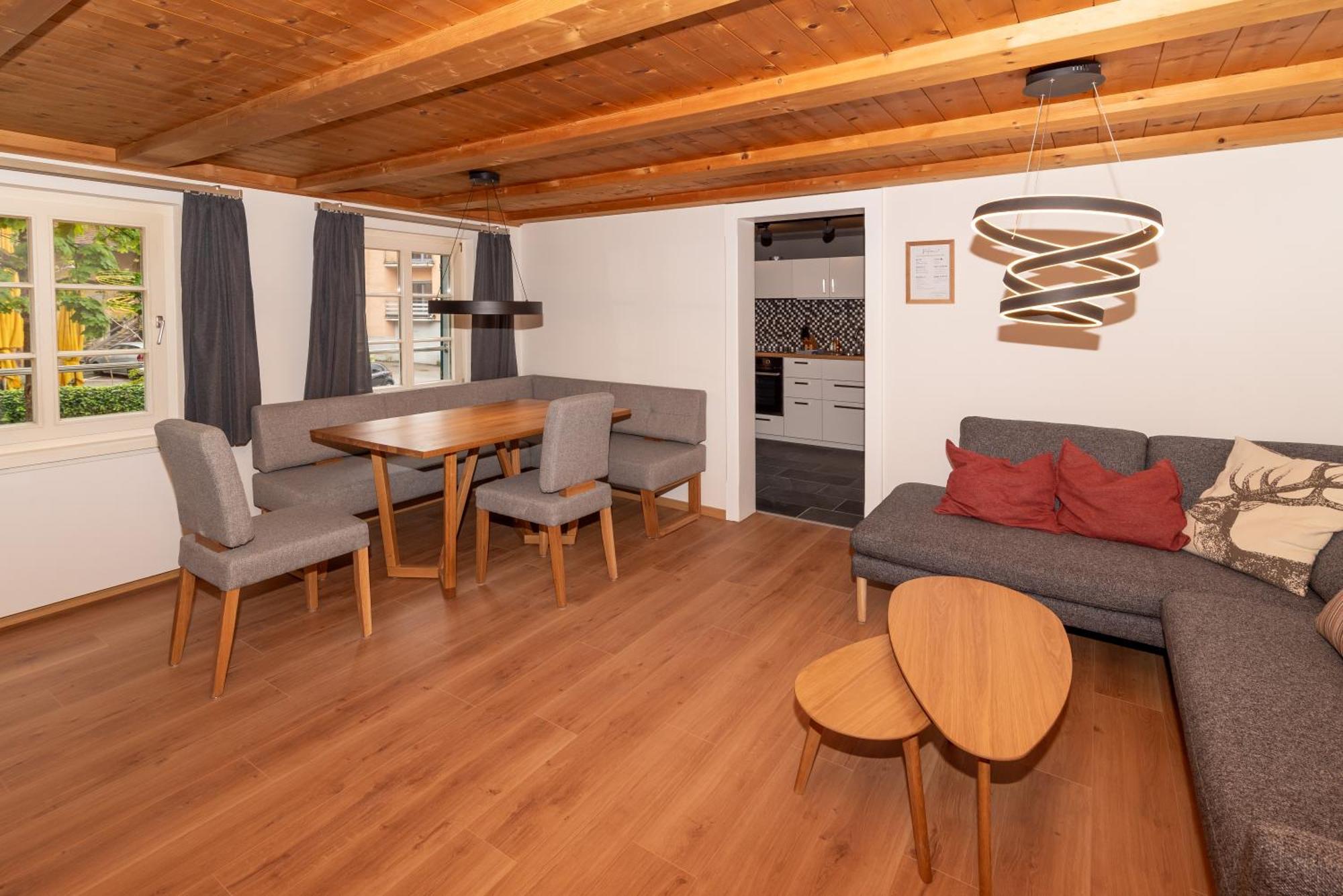 Crimson Cottage Apartments Dornbirn Ngoại thất bức ảnh