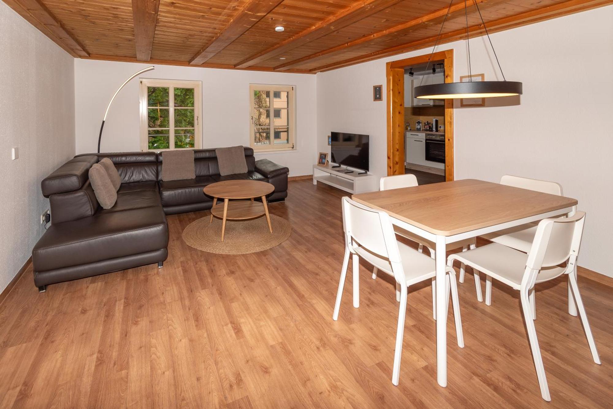 Crimson Cottage Apartments Dornbirn Ngoại thất bức ảnh